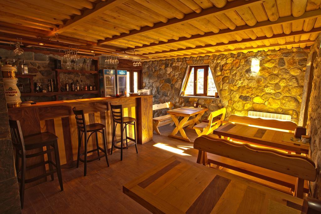 Hotel Old House Mestia Exterior photo